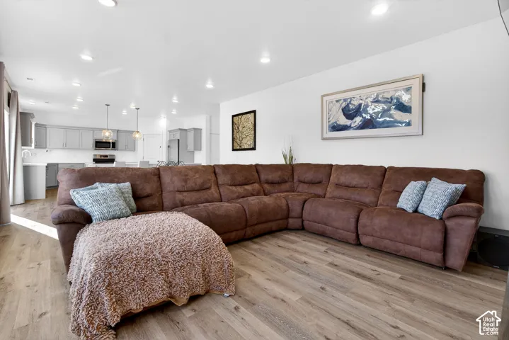 2429 W 2900 N, Farr West, Utah 84404