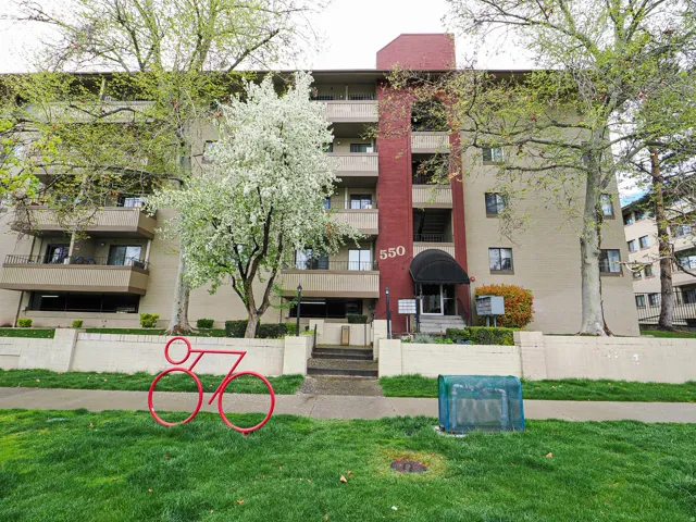 View of apartment building / complex