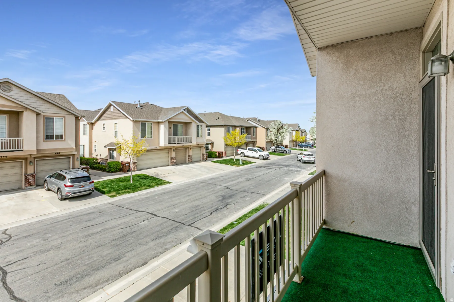 Balcony featuring a residential view