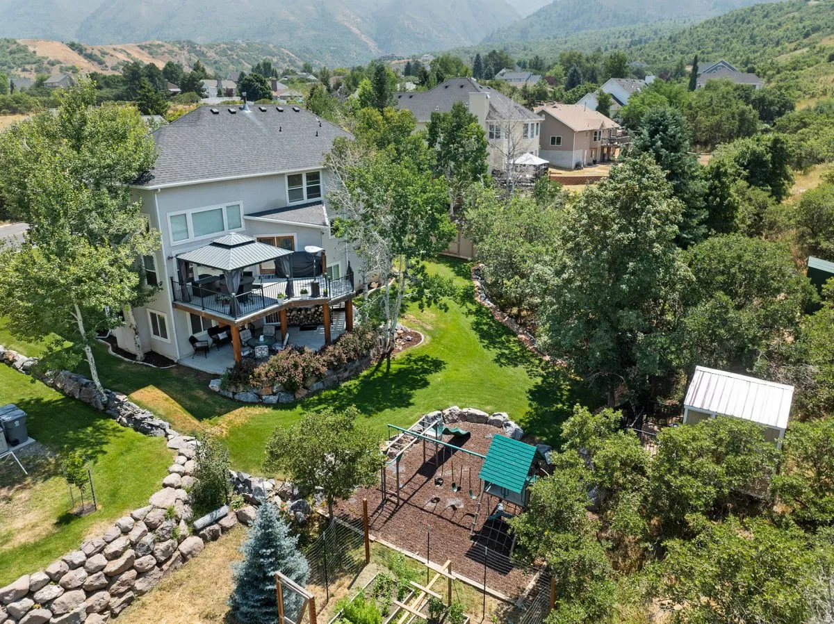 Gorgeous aerial perspective
