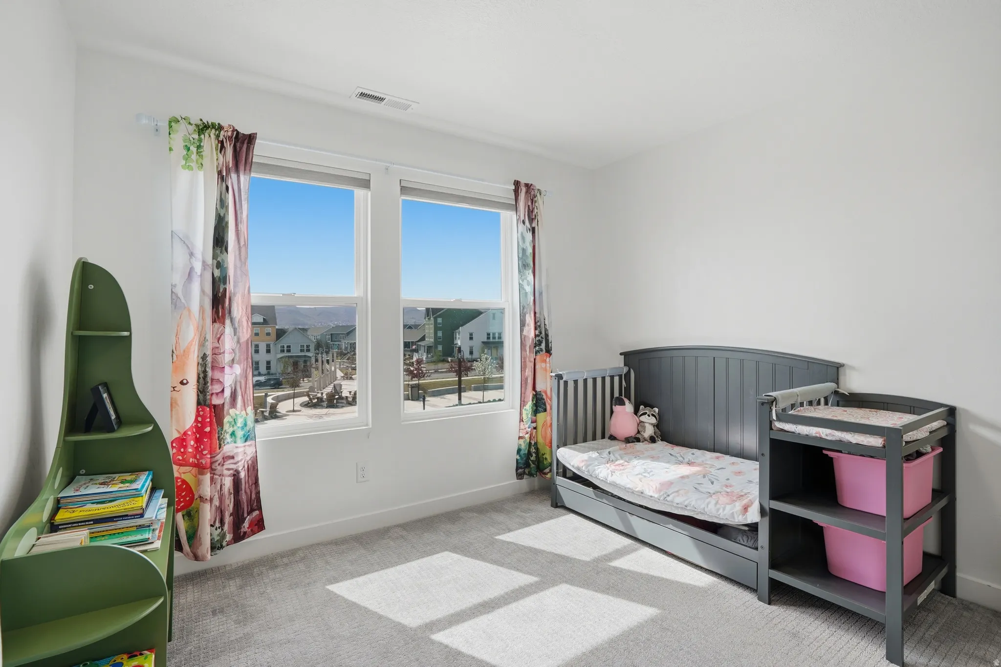 Second bedroom with mountain views