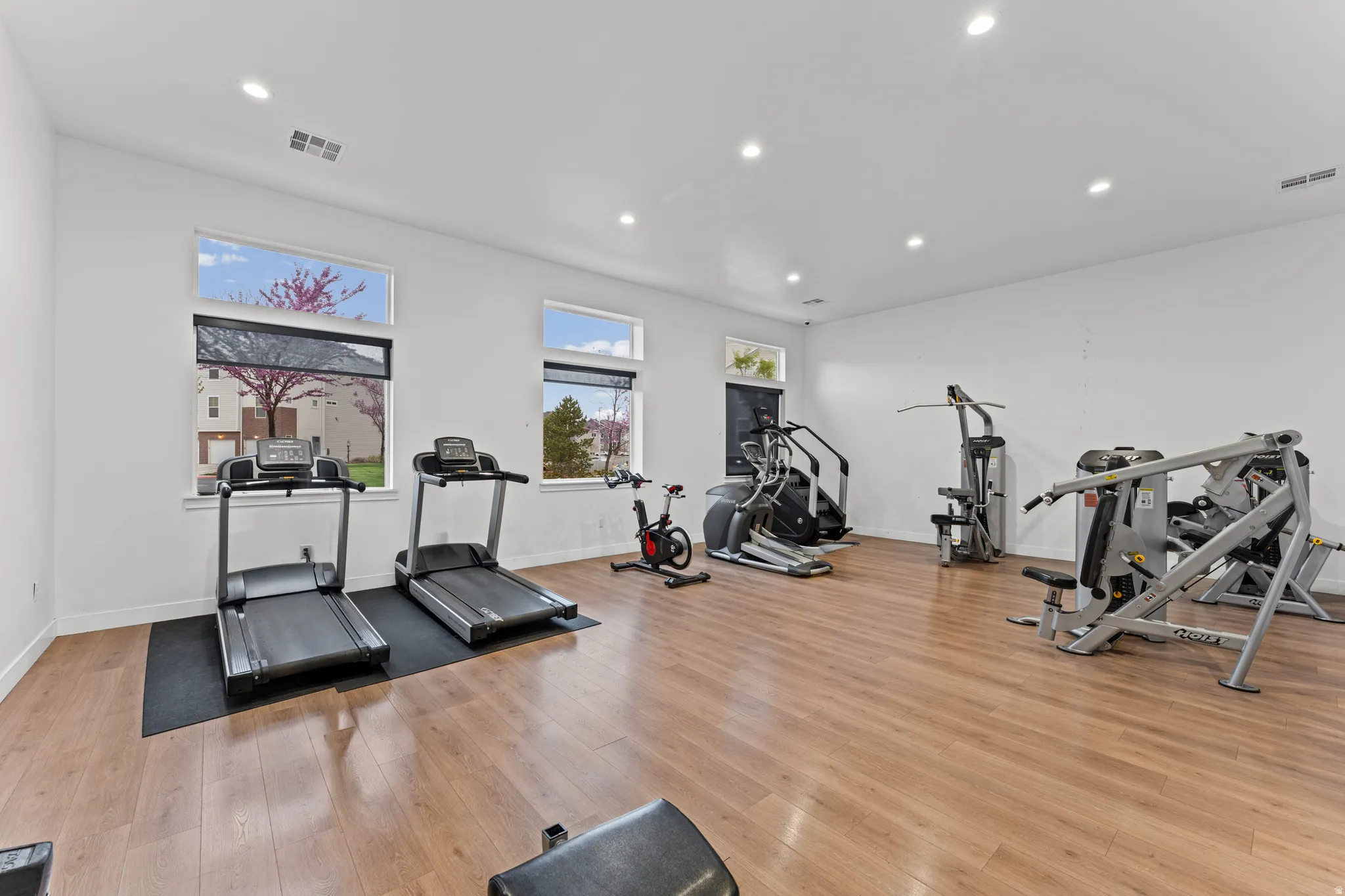 Workout area with recessed lighting