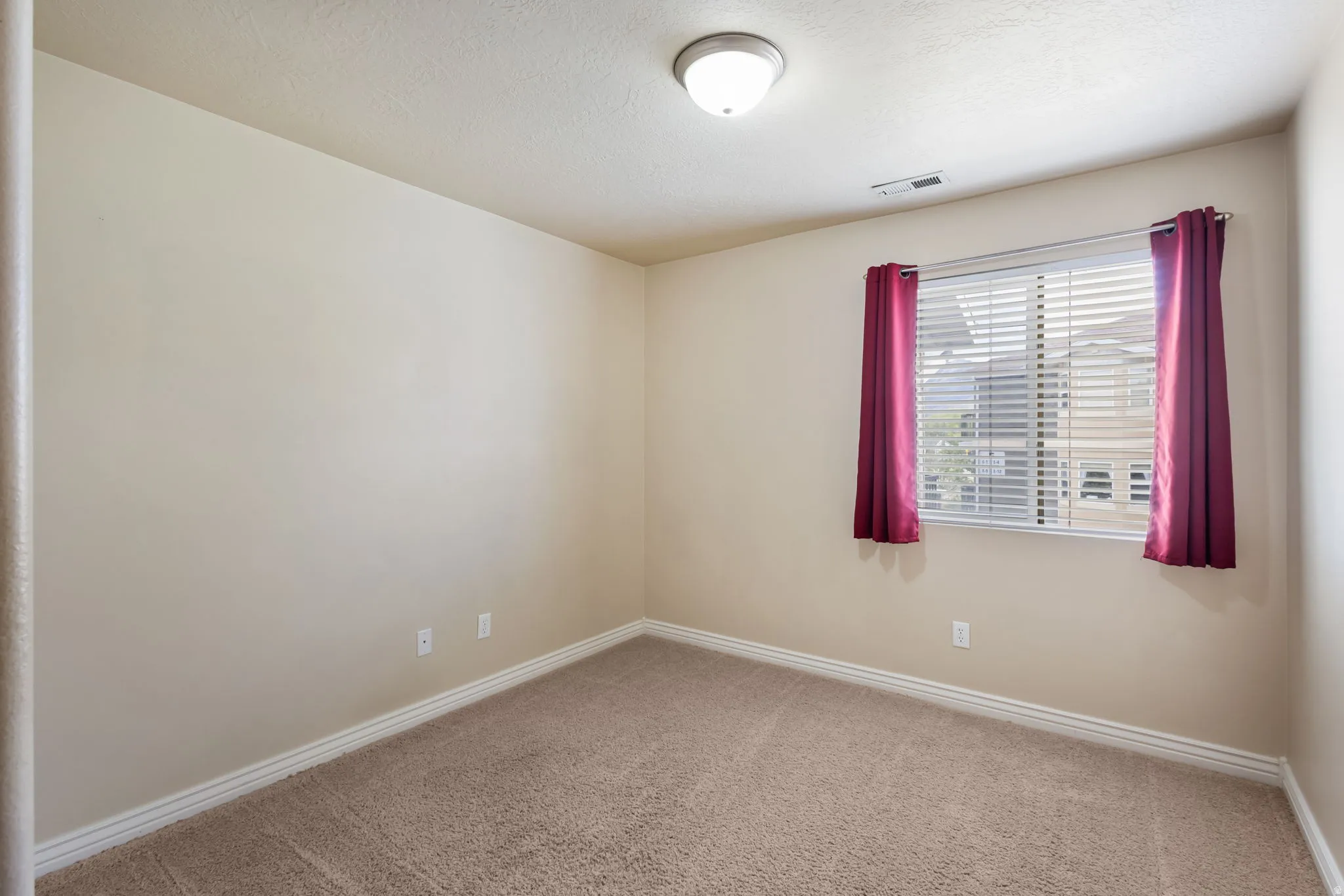 Guest bedroom #1