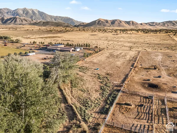 Mountain view with rural landscape and a desert landscape