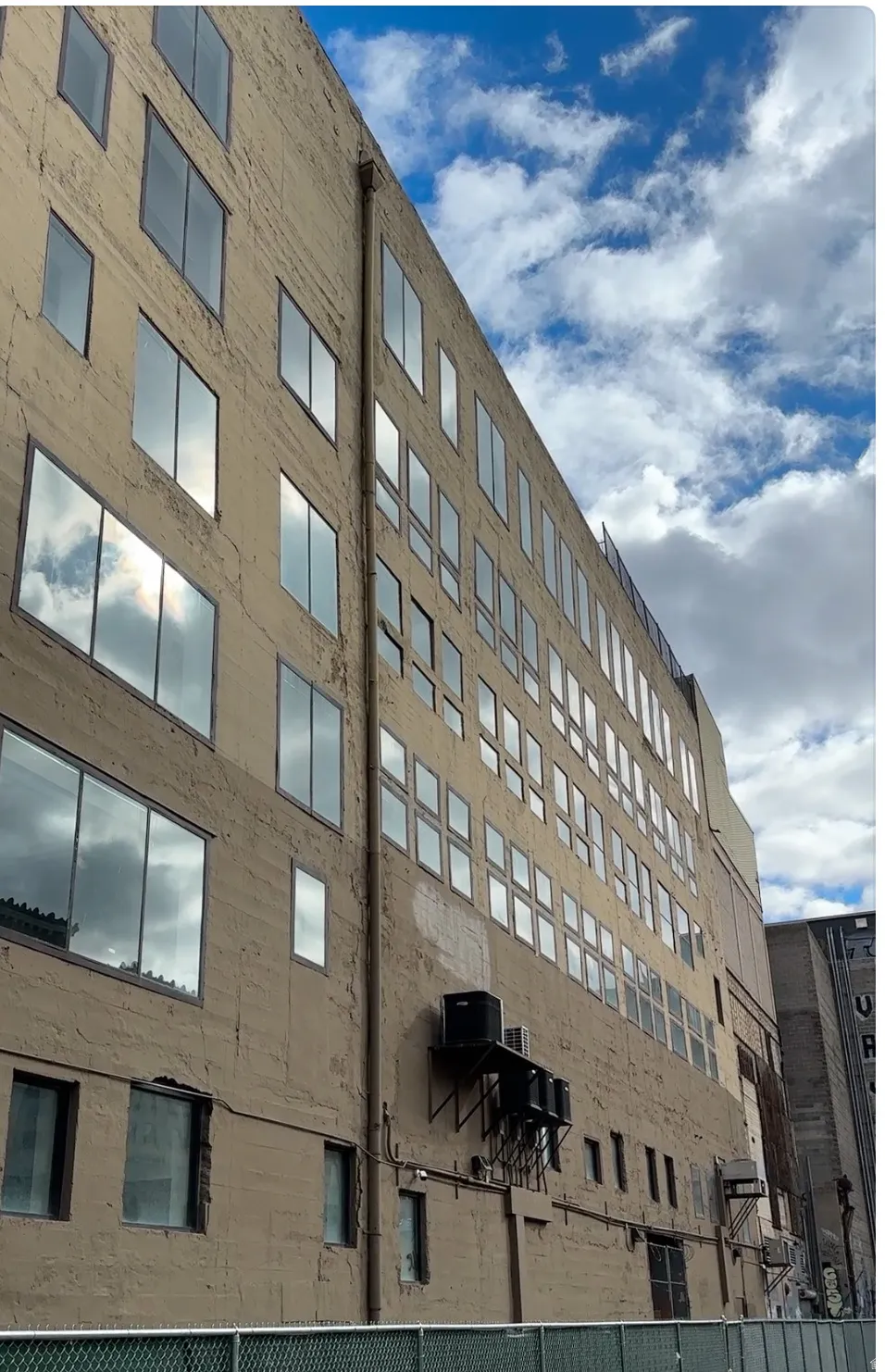 View of apartment building / complex