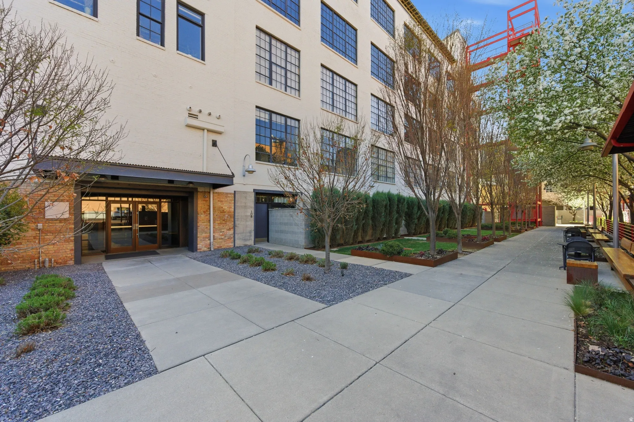 View of apartment building / complex