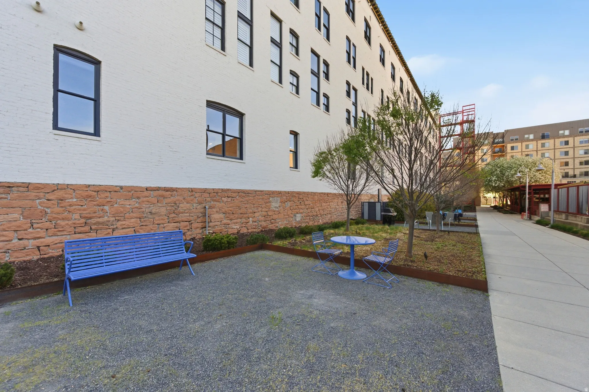 View of apartment building / complex