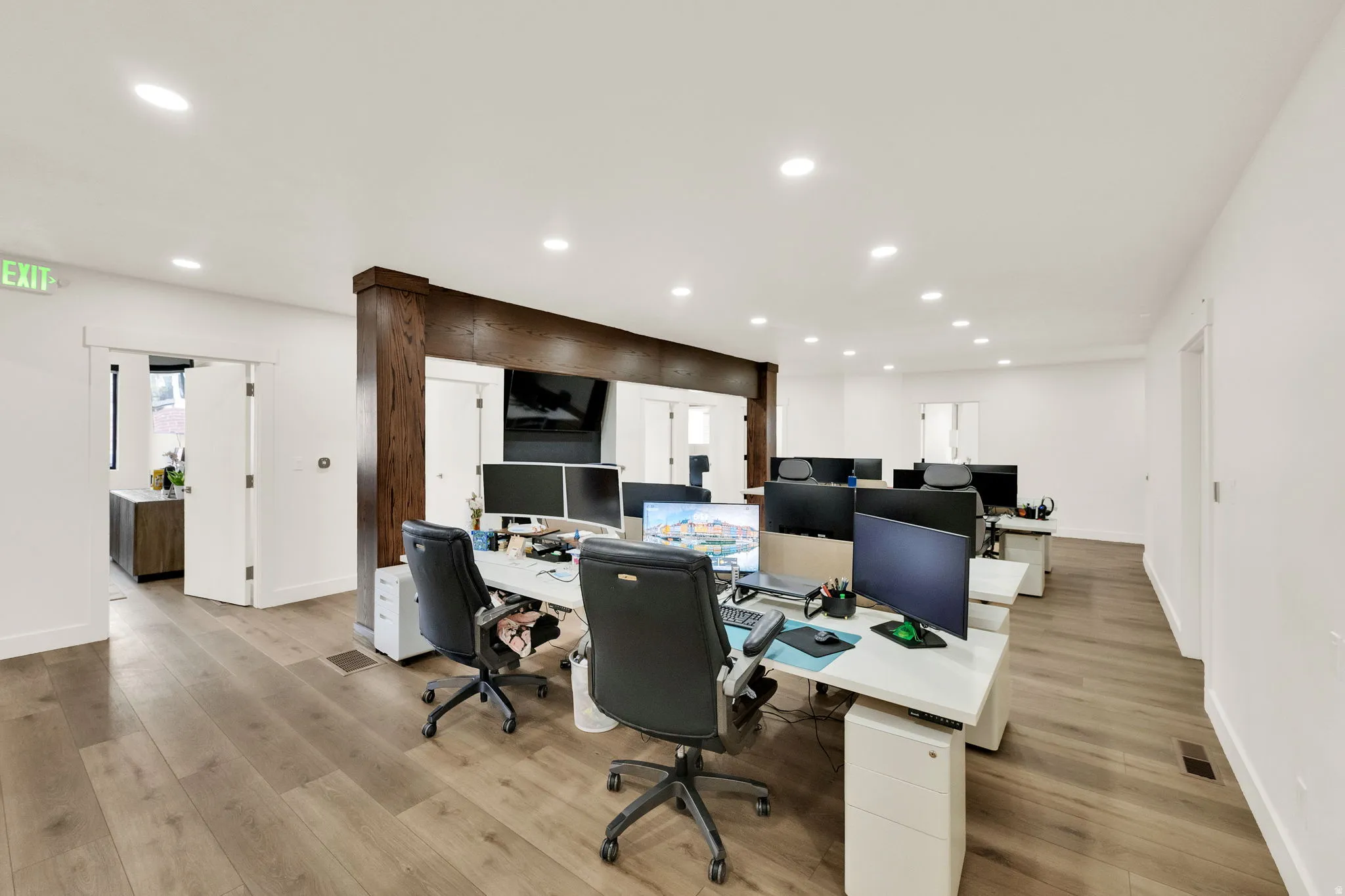 Office space featuring recessed lighting