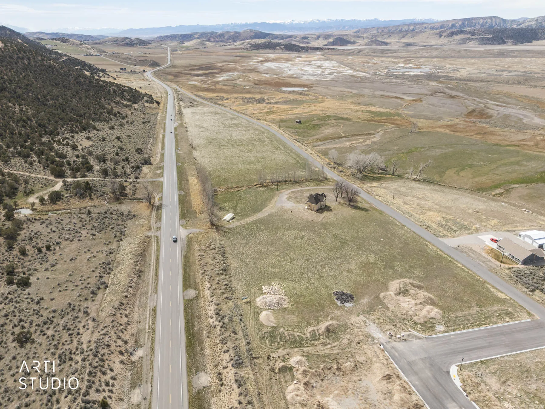 Aerial view of property's location from the north-east corner showing approximate property boundary.