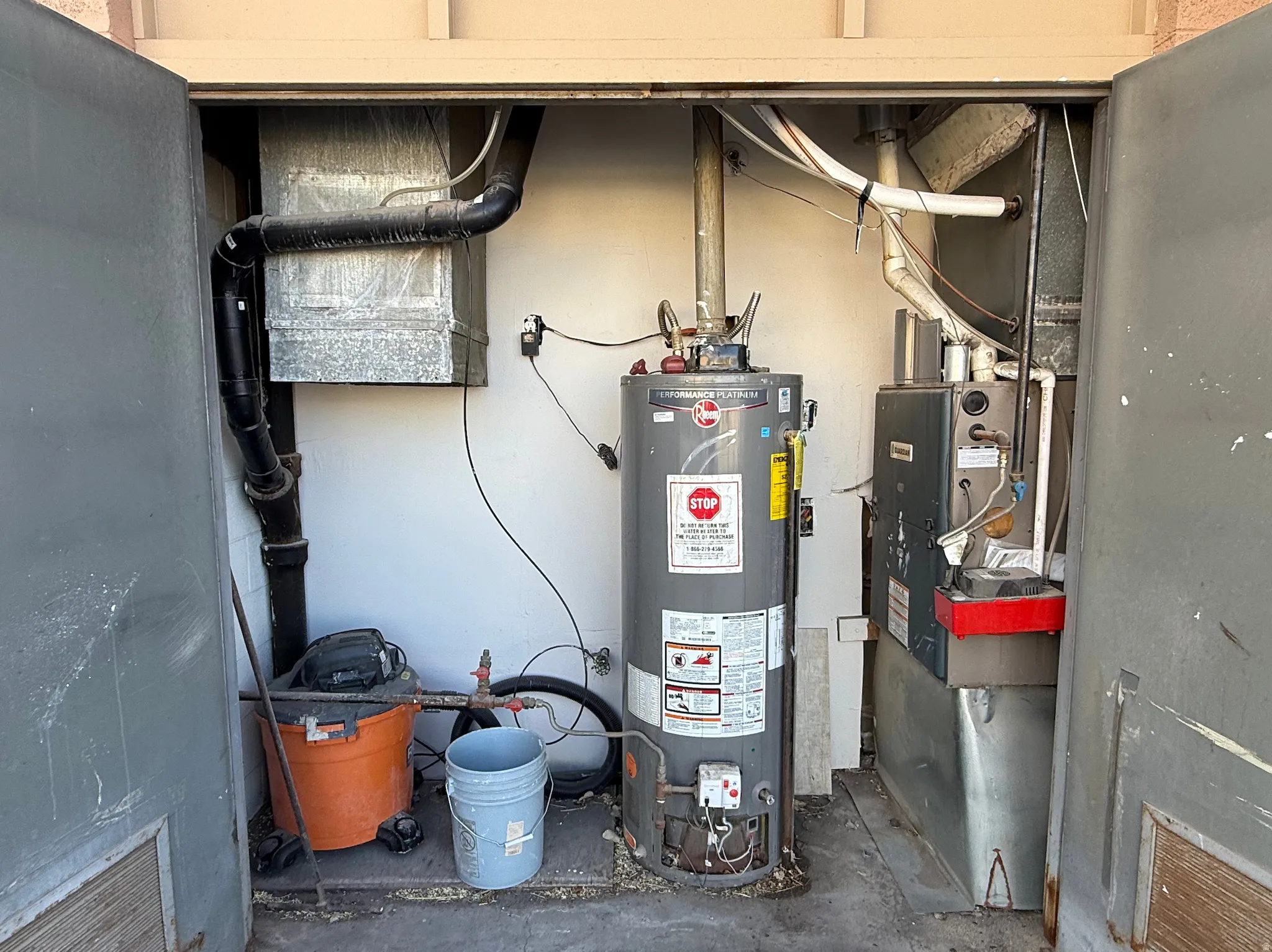 Utilities with water heater and heating unit