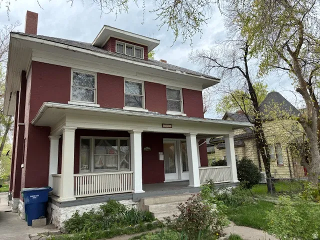Front big porch