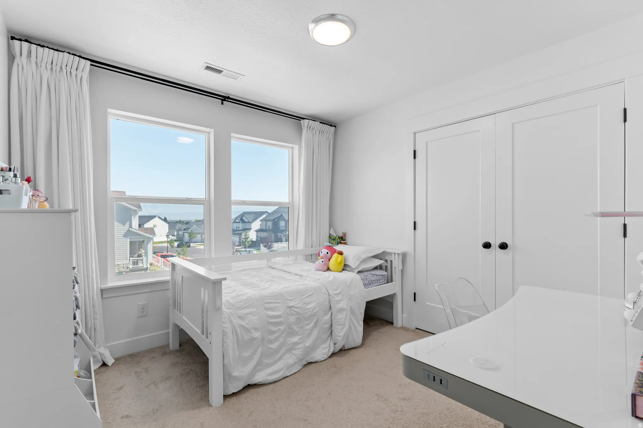 Another amazing bedroom!