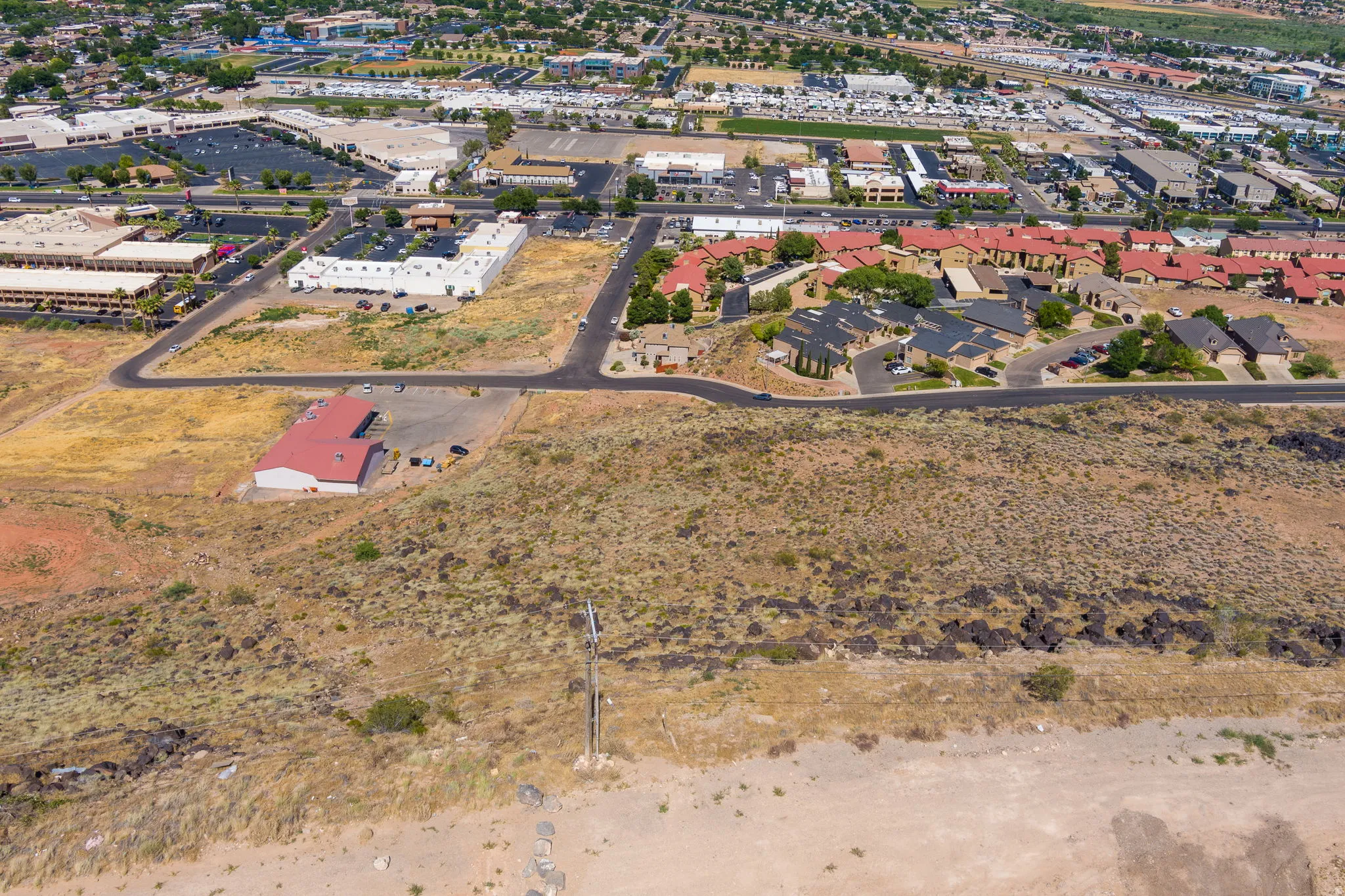 Aerial view of property and surrounding area
