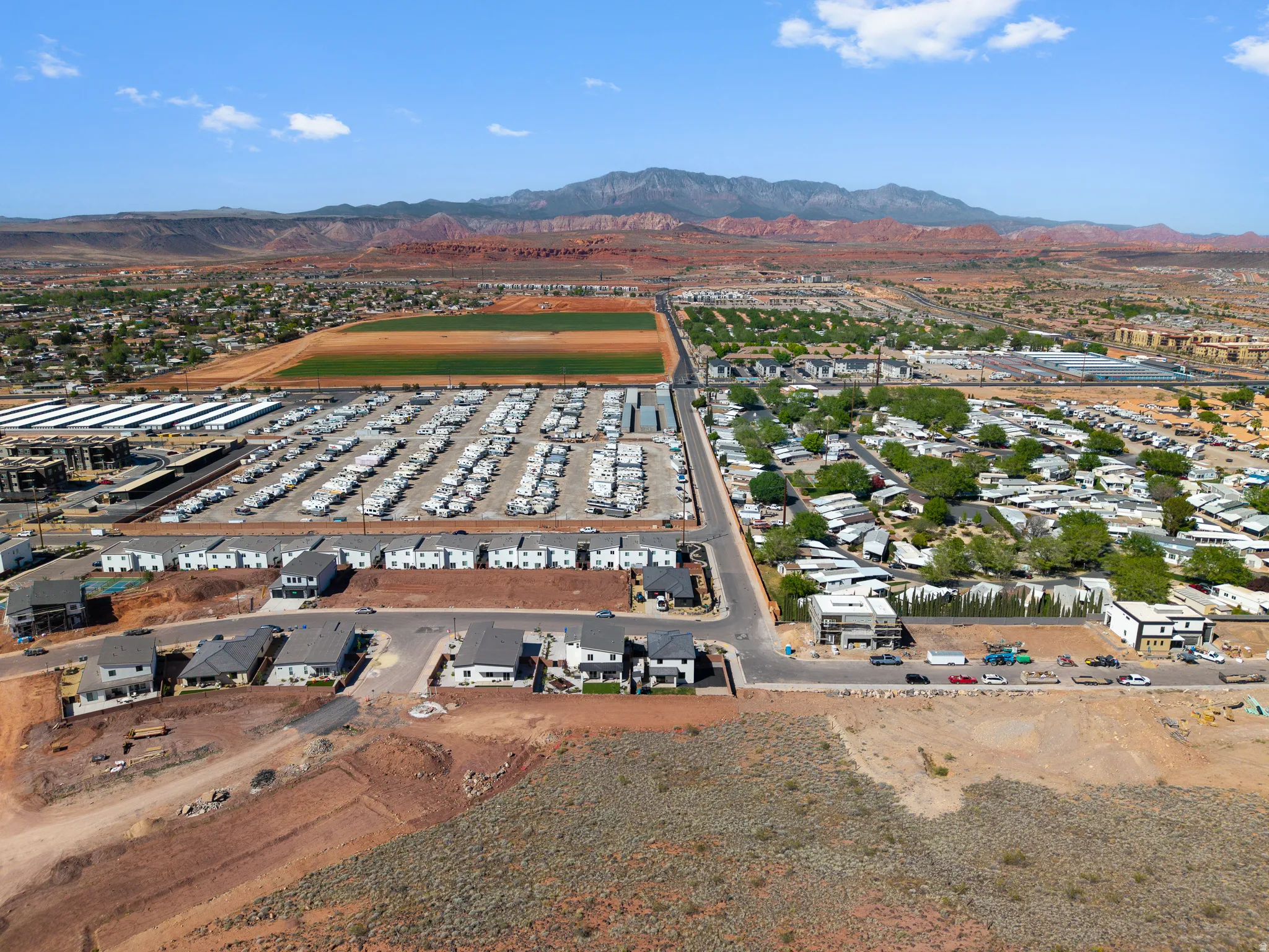 View of property location featuring a mountainous background