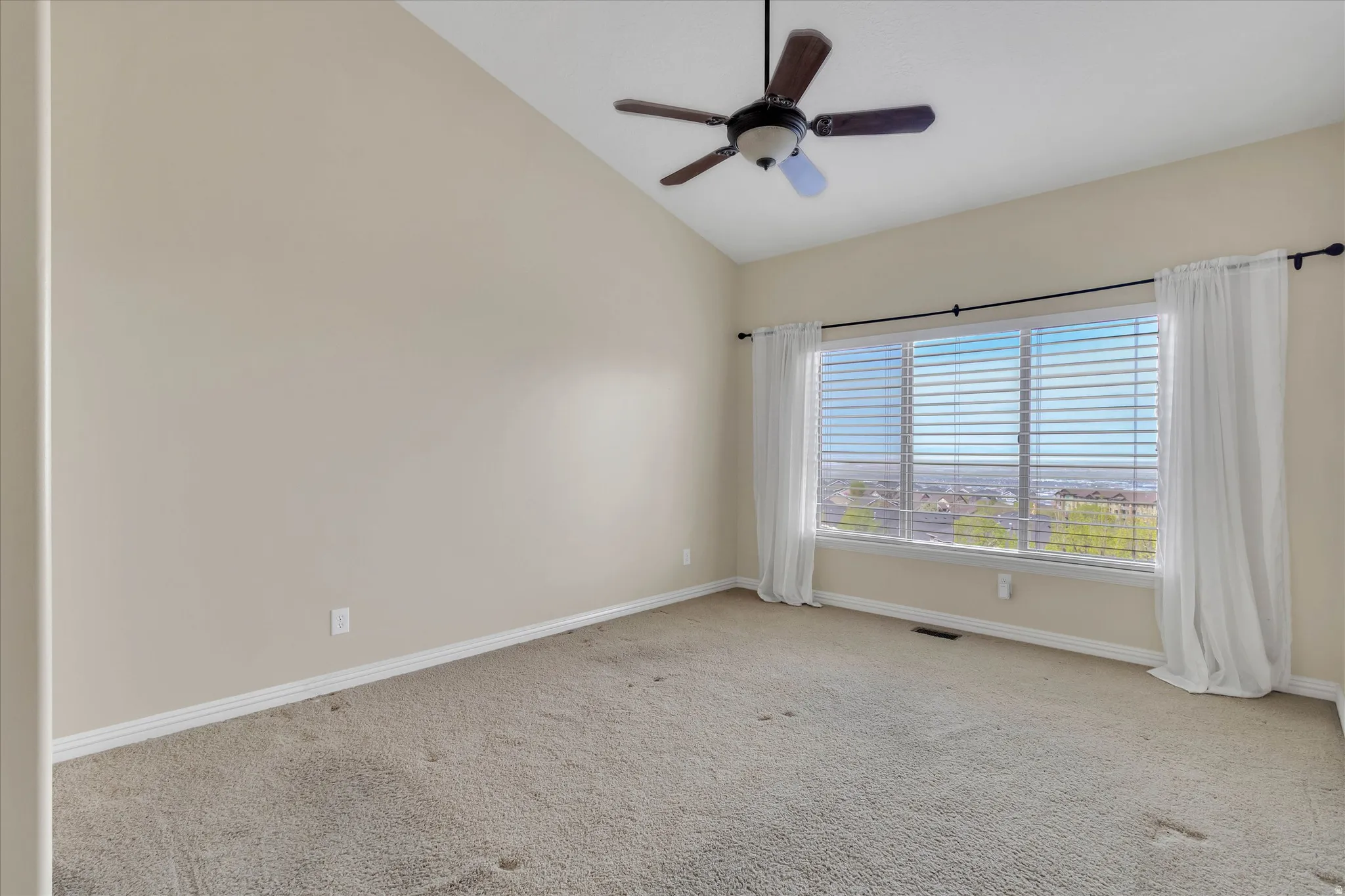 Large Primary Bedroom, Walk-In Closet, EnSuite Bathroom, Vaulted 12' Ceiling & of course Amazing VIEWS!