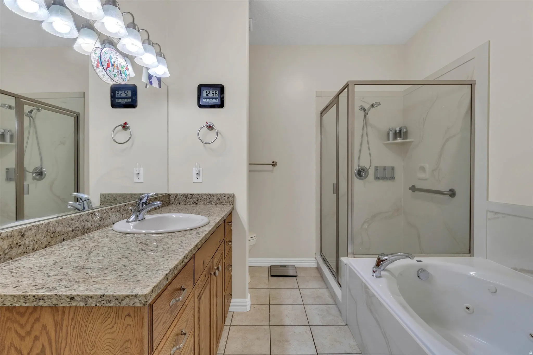Primary Bathroom, Ensuite, Electric Toilet BIDET Seat, Bright & Spacious, Granite Counter Top