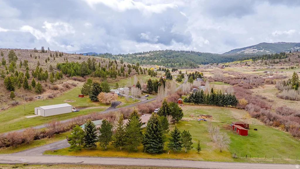 Overview of rural landscape with a mountain backdrop