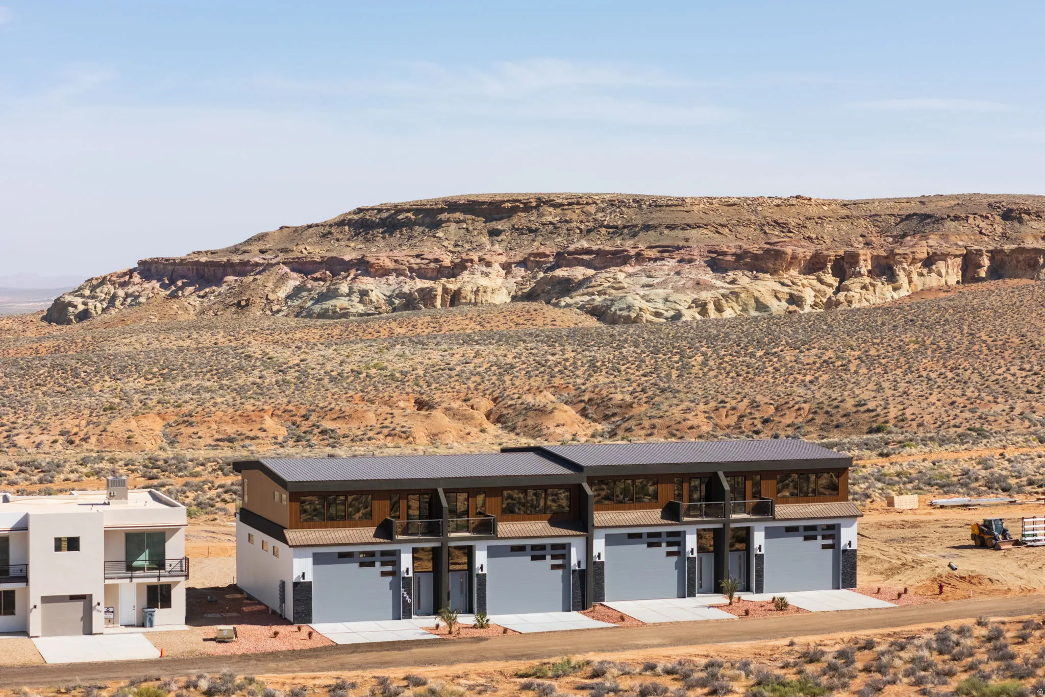 View of mountain backdrop featuring a desert landscape