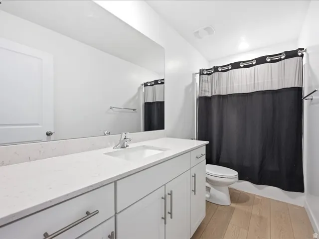 Full bathroom