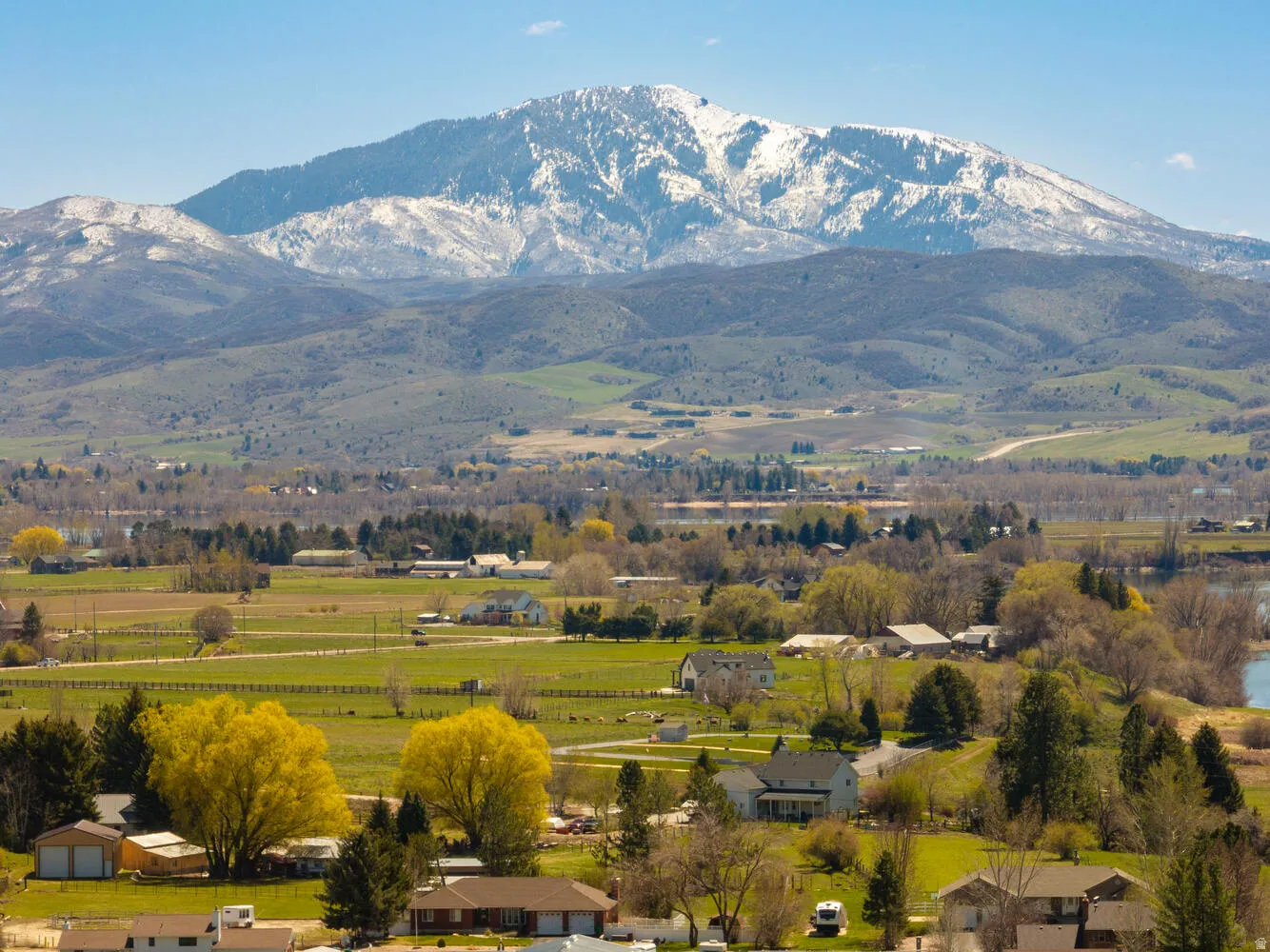 View of mountain background with nearby suburban area