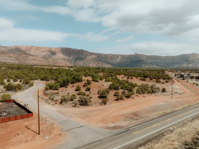 1933 S Canyon Dr, Apple Valley, Utah 84737