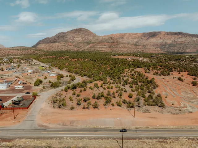 1933 S Canyon Dr, Apple Valley, Utah 84737