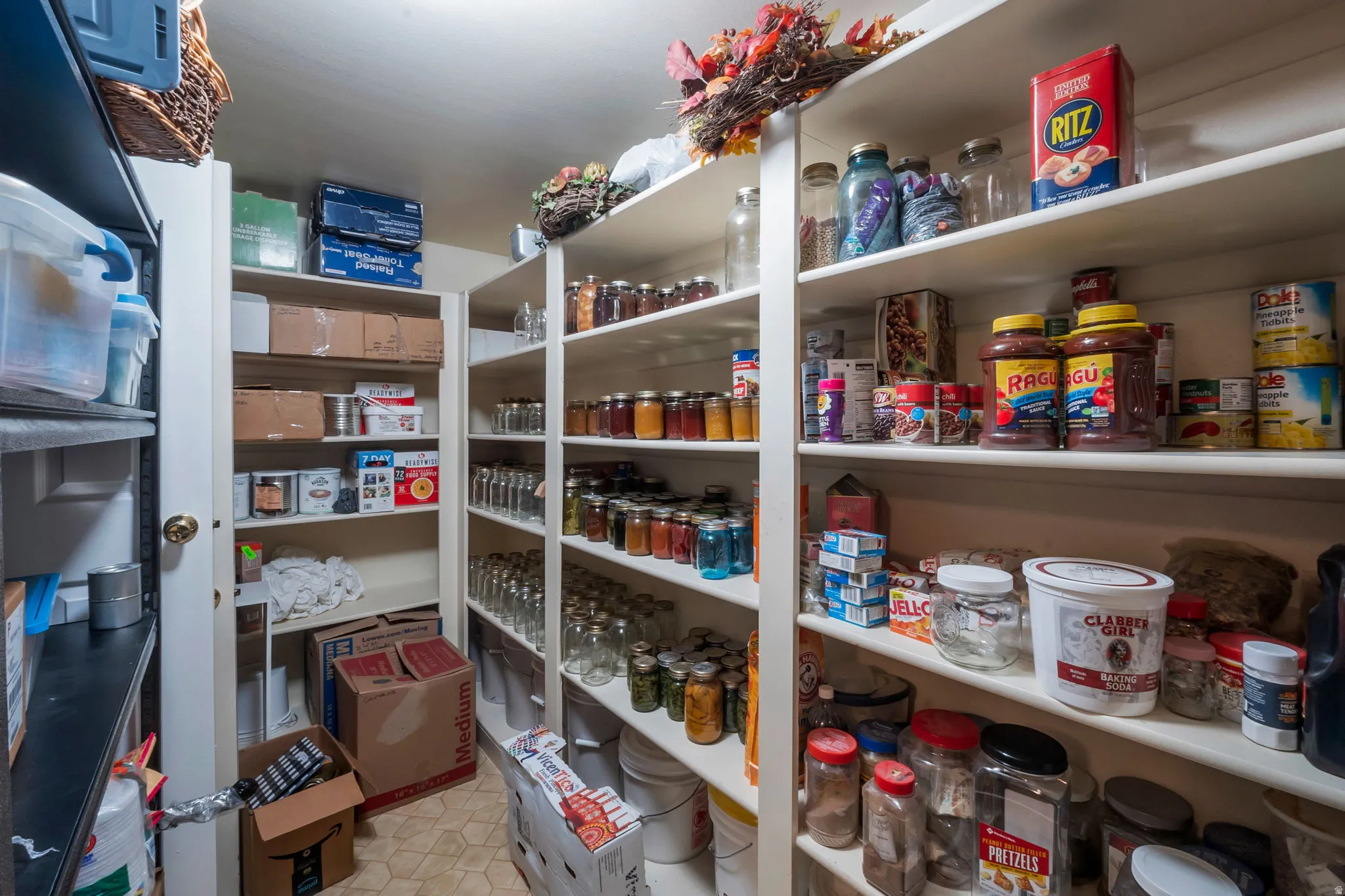 Storage pantry