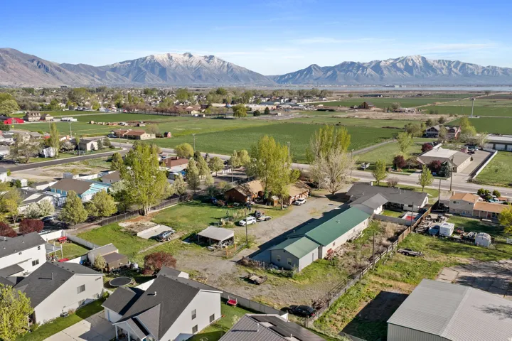 Aerial view of residential area with a mountain backdrop