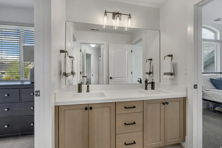 5843 W Century Heights Dr, Highland, Utah 84003