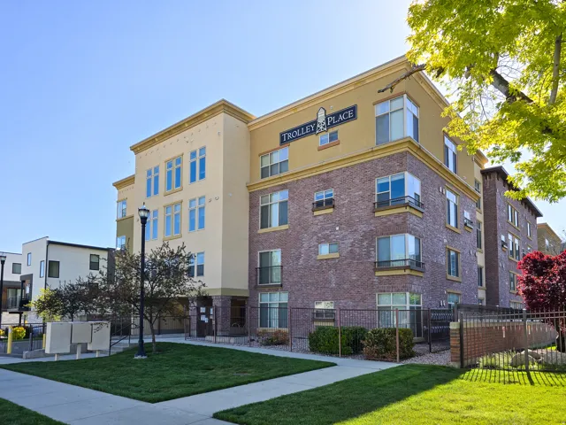 View of apartment building / complex