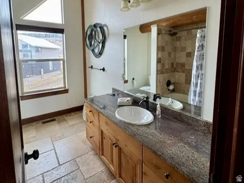 2nd view of common bath