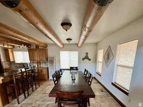 Oversized dining area, great for gathering
