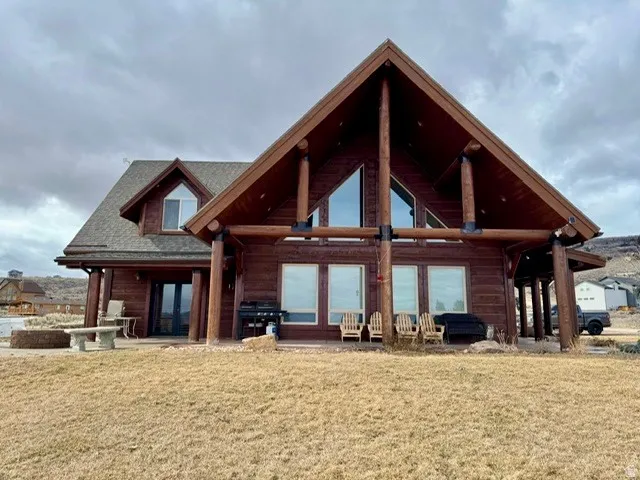 Log Cabin Dream Home, Great Location