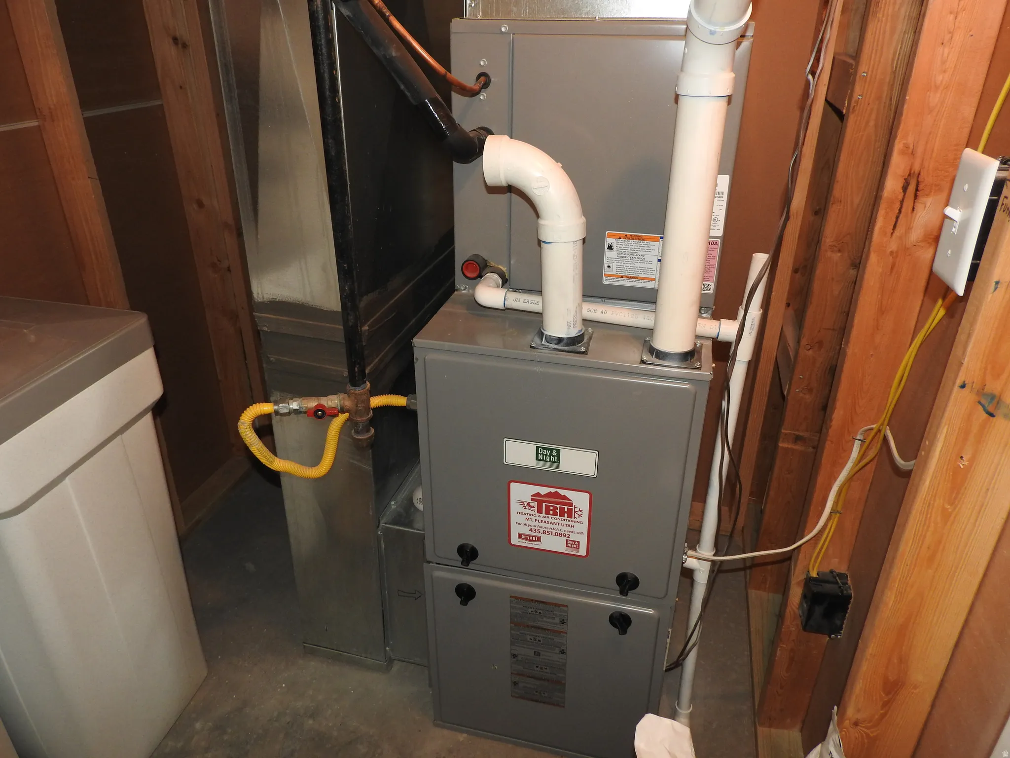 Utilities featuring heating unit