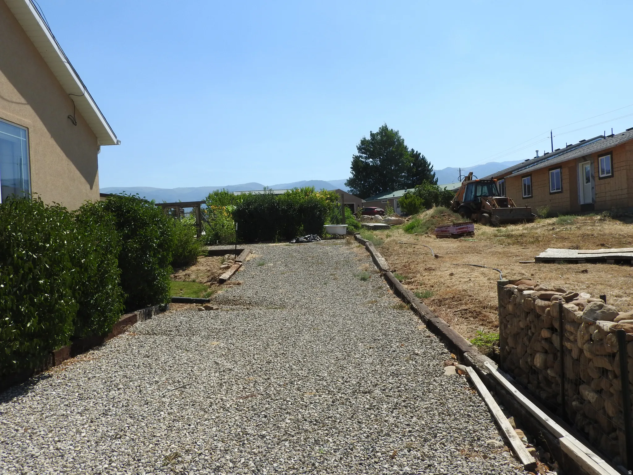 View of yard with a mountain view