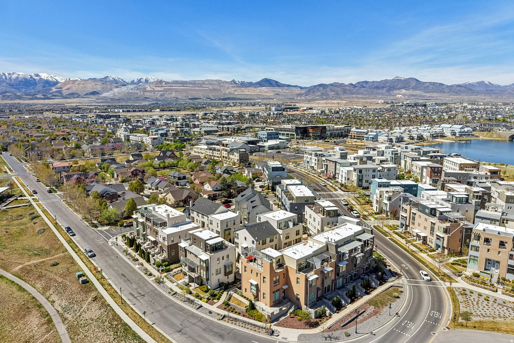 View of property location featuring a mountain backdrop