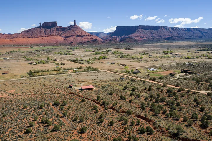 134 W Buchanan Ln, Castle Valley, Utah 84532