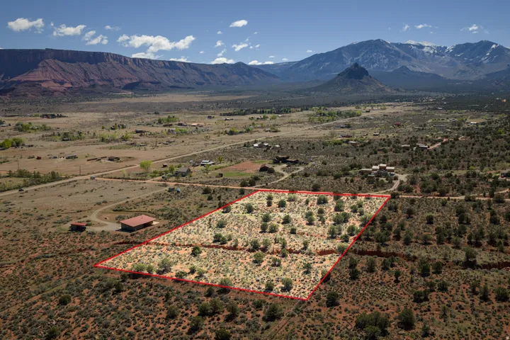 134 W Buchanan Ln, Castle Valley, Utah 84532