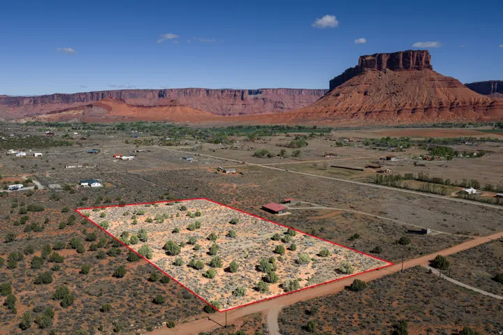 134 W Buchanan Ln, Castle Valley, Utah 84532