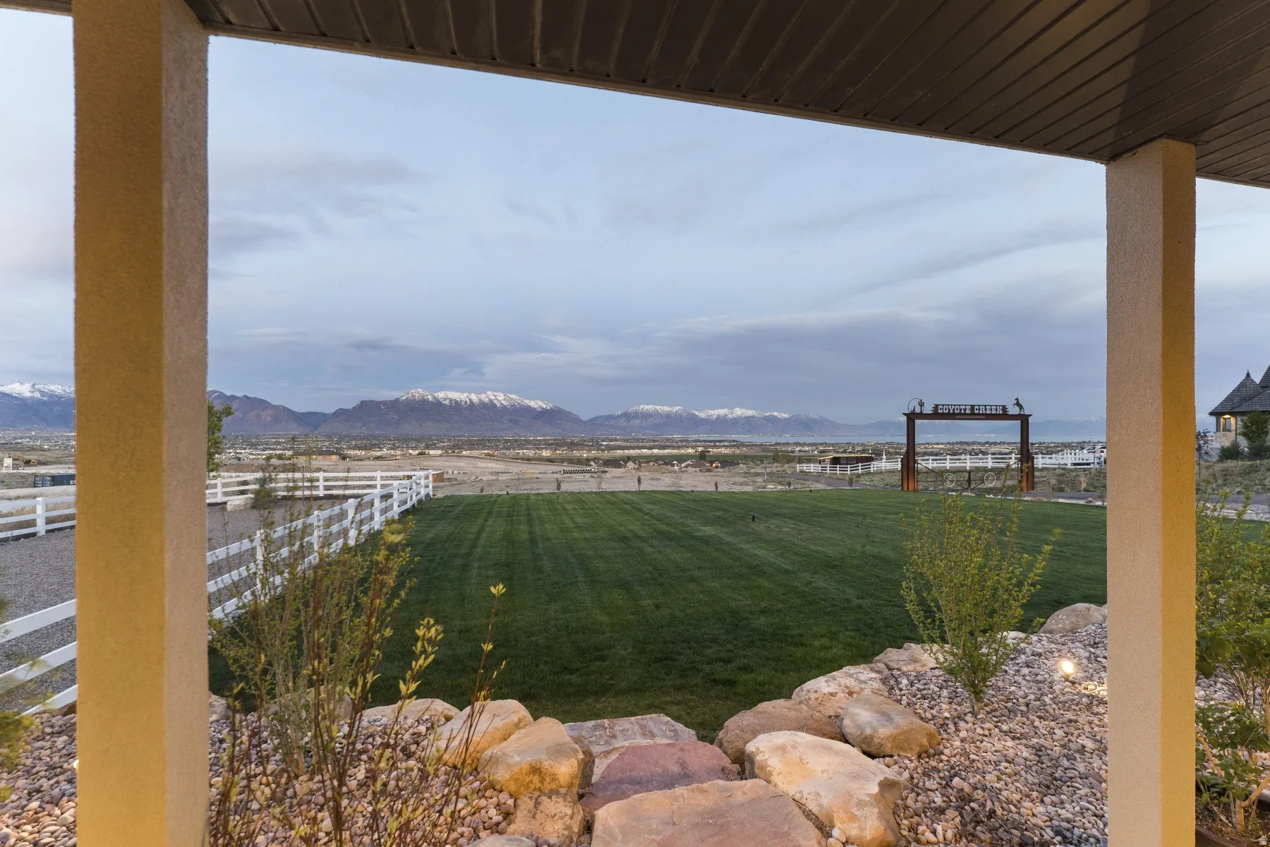 View of yard with a mountain view