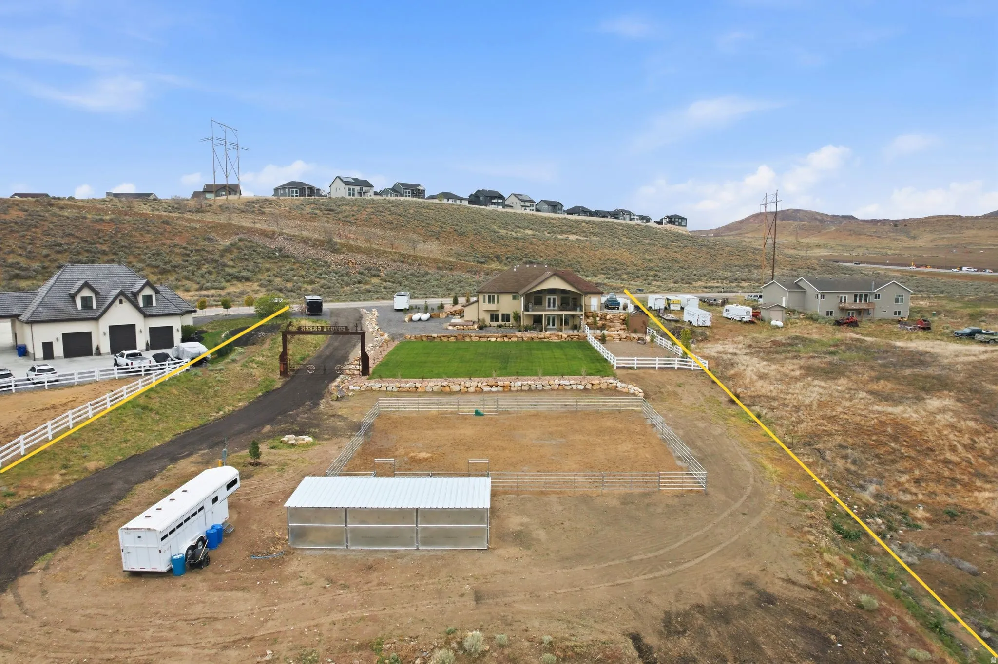 Brand new horse arena and loafing shed