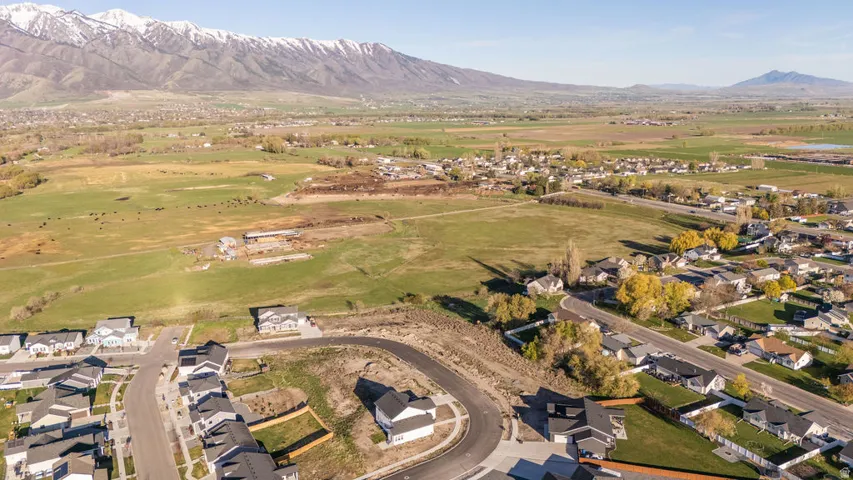 828 W 70 N, Hyrum, Utah 84319