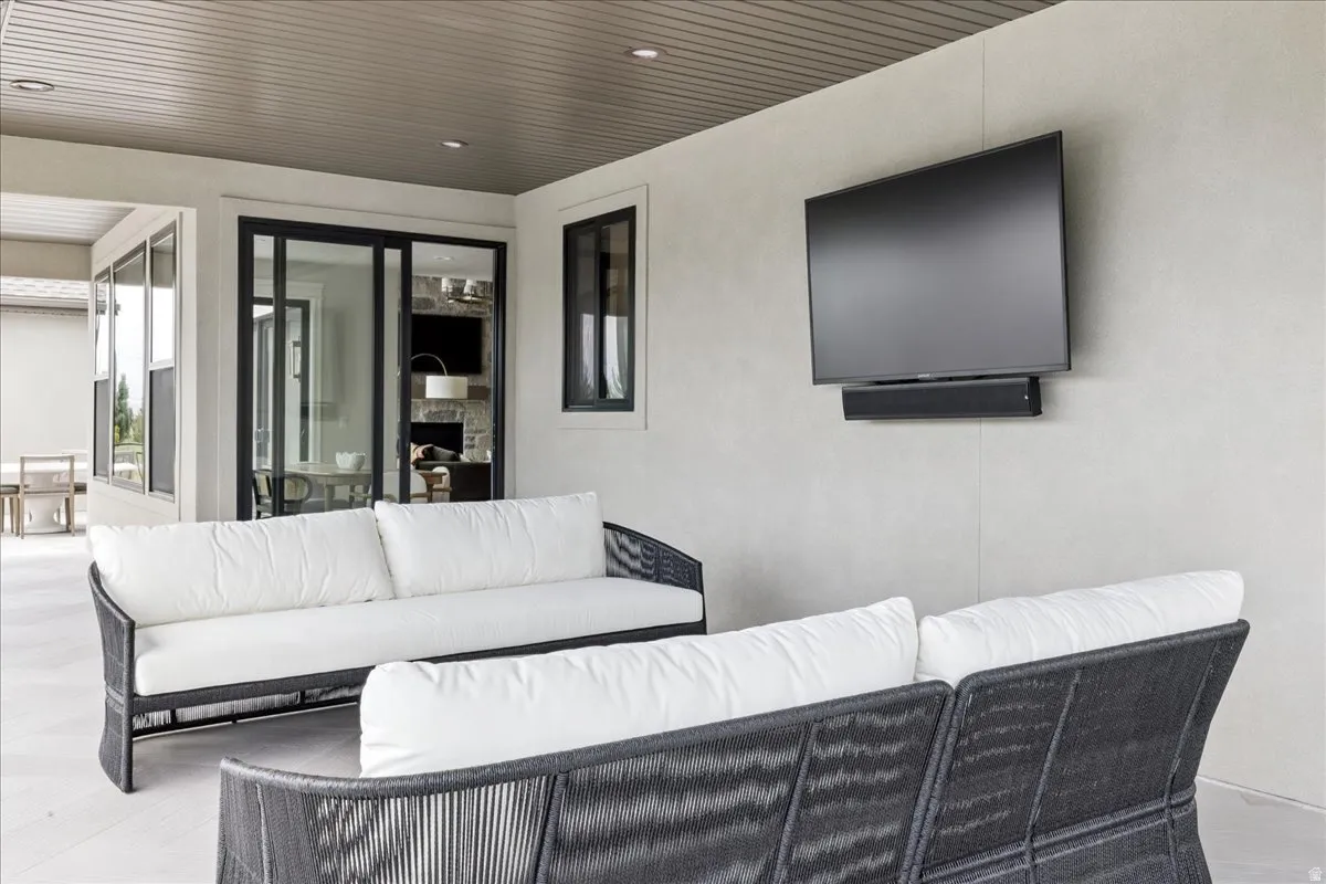 View of patio / terrace with an outdoor lounge area
