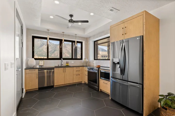 501 W Devey Dr, Alpine, Utah 84004