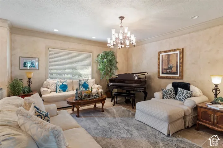 960 E Par Three Cir, Fruit Heights, Utah 84037