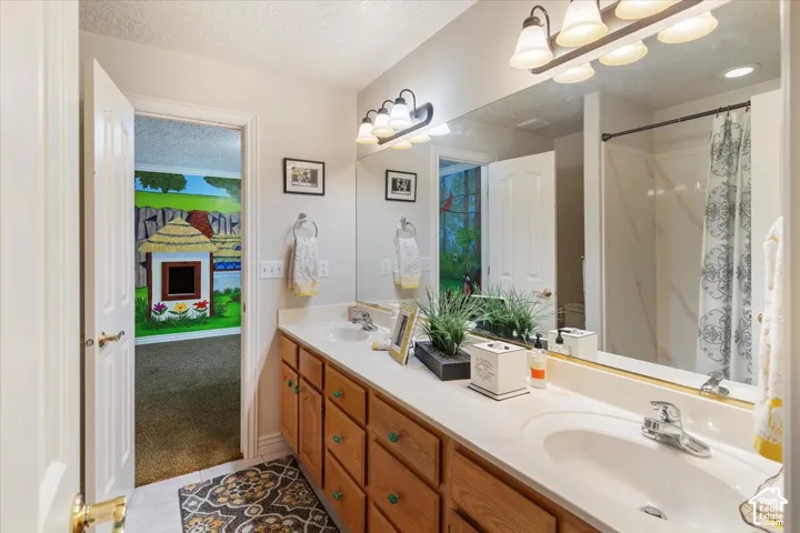 960 E Par Three Cir, Fruit Heights, Utah 84037