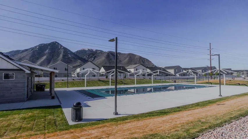 Community pool