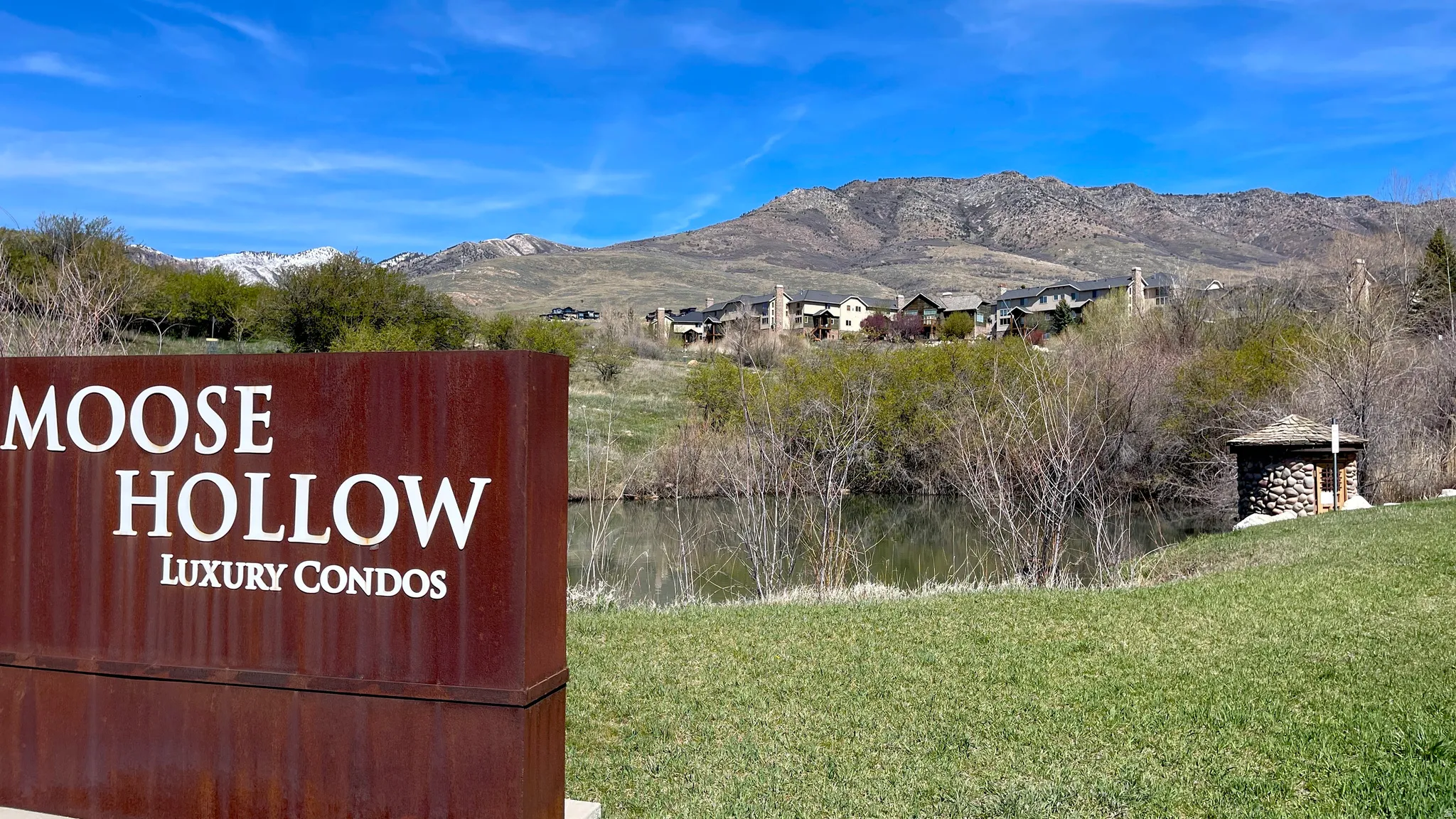 Moose Hollow luxury condominiums