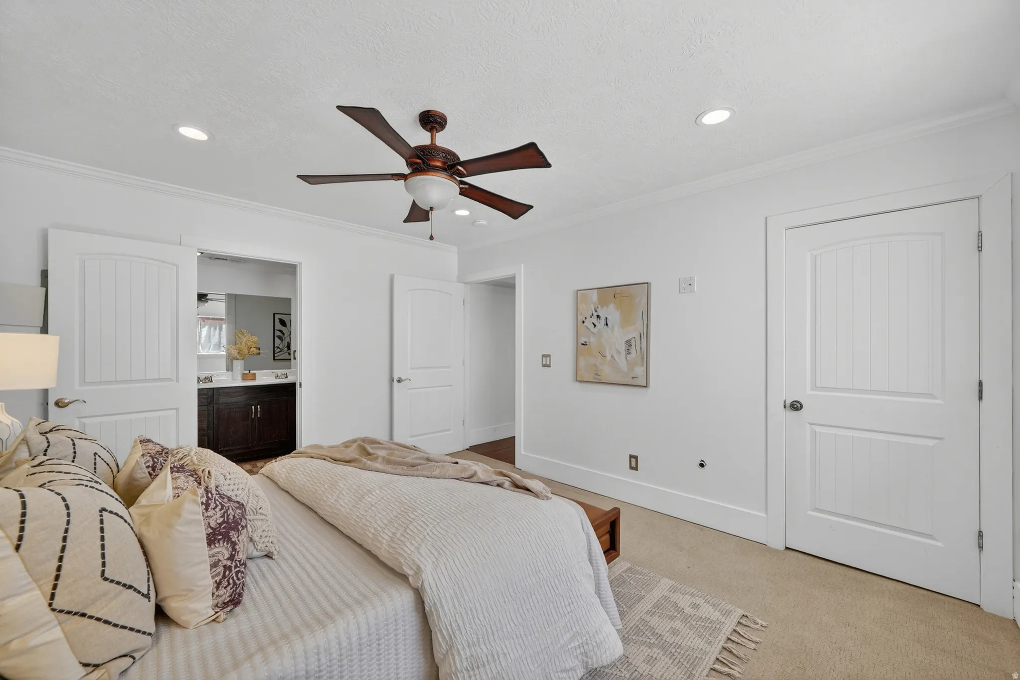 Basement apartment ensuite. Bedroom #4