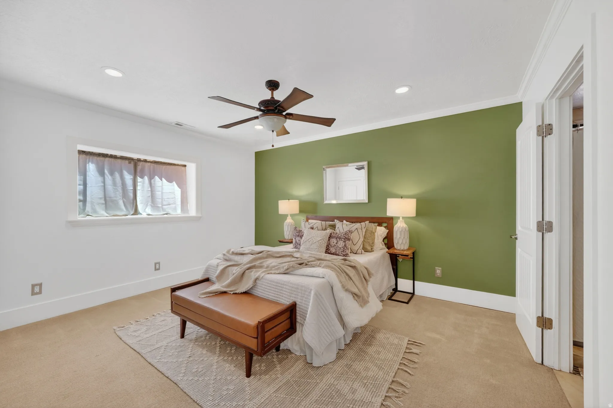 Basement apartment ensuite. Bedroom #4